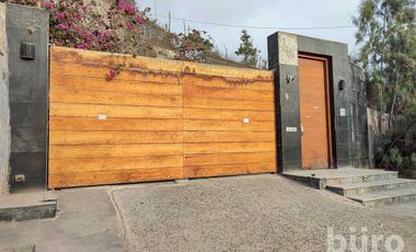 IMPONENTE CASA  DE 6 DORM EN VENTA EN COND CASUARINAS PISCINA Y VISTA A CIUDAD