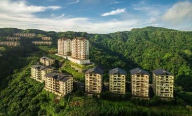 For Sale: Three Bedroom Condo in Woodridge Place, Tagaytay Highlands