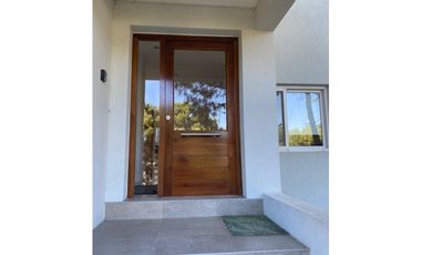 COSTA ESMERALDA - RESIDENCIAL II 132 -  ALQUILER