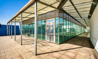 Espectacular Edificio Corporativo (28,1 UF/mt2)