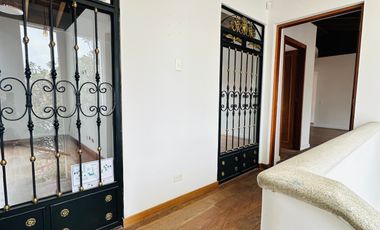 edificio en arriendo en quinta camacho. Cod A204