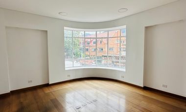 edificio en arriendo en quinta camacho. Cod A204