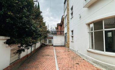 edificio en arriendo en quinta camacho. Cod A204