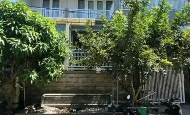 Rumah Mewah Bagus di Perumahan Graha Tirta Bromelia Sidoarjo