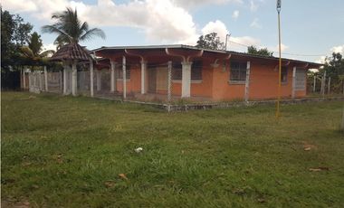 Vendo hermosa casa en Río Hato