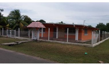 Vendo hermosa casa en Río Hato