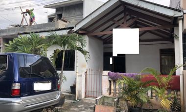 DIJUAL CEPAT !! Rumah Standart Jalan 2 Mobil di Bermis Kelapa Gading , Bisa Nego