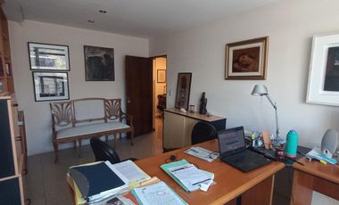 Oficina de 120 metros a media cuadra de Tribunales I (4 privados)