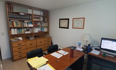 Oficina de 120 metros a media cuadra de Tribunales I (4 privados)