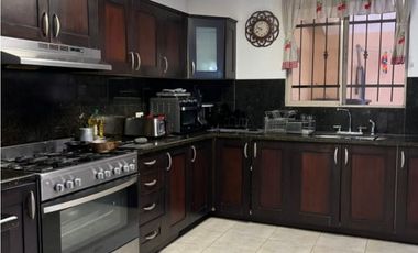 Venta de casa Unifamiliar en Paseo Dorado