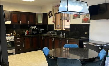 Venta de casa Unifamiliar en Paseo Dorado