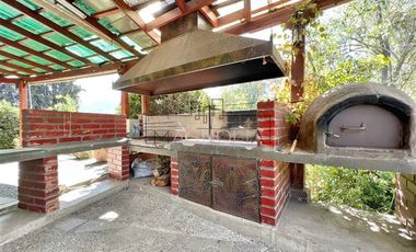 Casa en Arriendo en Condominio Hijuelas del Arrayán.