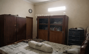 Rumah Di Berbah Dengan Lantai Granit Dan View Sawah