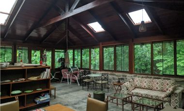 Hermosa casa ecologica al canto del Rio Shilcayo
