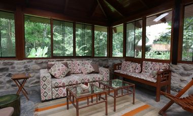 Hermosa casa ecologica al canto del Rio Shilcayo
