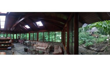 Hermosa casa ecologica al canto del Rio Shilcayo