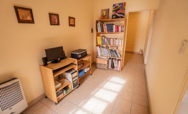 VENTA DUPLEX 4AMB COCHERA Y PATIO. TEMPERLEY