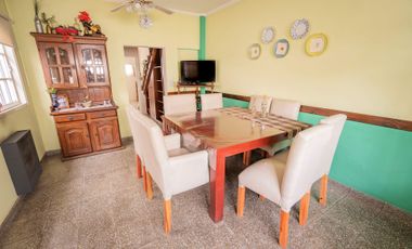 VENTA DUPLEX 4AMB COCHERA Y PATIO. TEMPERLEY