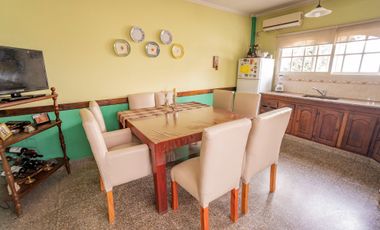 VENTA DUPLEX 4AMB COCHERA Y PATIO. TEMPERLEY