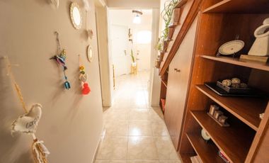 VENTA DUPLEX 4AMB COCHERA Y PATIO. TEMPERLEY