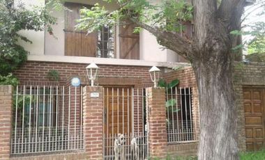 VENTA PARQUE LELOIR- HARAS MYRIAN-CASA DE 6 AMBIENTES