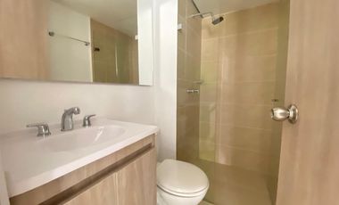 apartamento en arriendo en la cuenca. Cod A512317