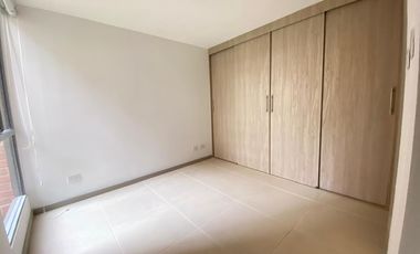 apartamento en arriendo en la cuenca. Cod A512317