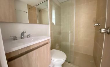 apartamento en arriendo en la cuenca. Cod A512317