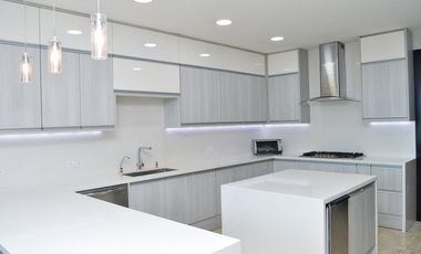 LUXURY APARTMENT COSTA DEL ESTE