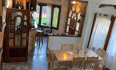 Casa - Monte Grande - En excelente ubicación  - Venta