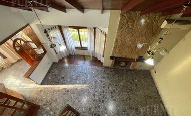 Casa - Monte Grande - En excelente ubicación  - Venta