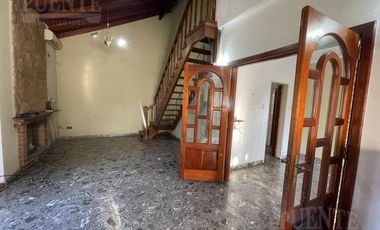 Casa - Monte Grande - En excelente ubicación  - Venta