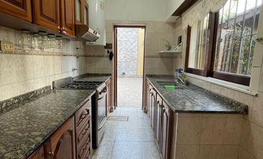Casa - Monte Grande - En excelente ubicación  - Venta