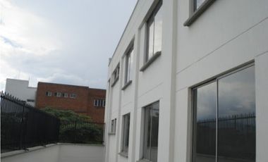 ALQUILA EDIFICIO SAN NICOLAS CALI
