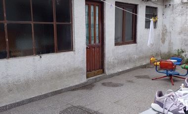 **CHALET 3 AMBIENTES EN VENTA EN BARRIO LOURDES**