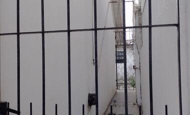 **CHALET 3 AMBIENTES EN VENTA EN BARRIO LOURDES**