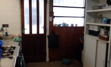 **CHALET 3 AMBIENTES EN VENTA EN BARRIO LOURDES**
