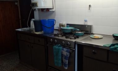 **CHALET 3 AMBIENTES EN VENTA EN BARRIO LOURDES**