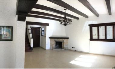 Chalet cuatro ambientes. A. del Valle 2400. Mar del Plata. Venta.