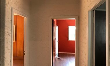 Chalet cuatro ambientes. A. del Valle 2400. Mar del Plata. Venta.