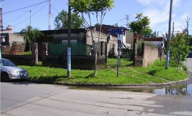 PARS 3088, esquina Lima, Isidro Casanova