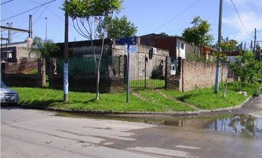 PARS 3088, esquina Lima, Isidro Casanova