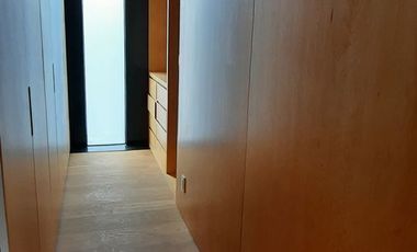 DEPARTAMENTO CON BUENA ILUMINACIÓN