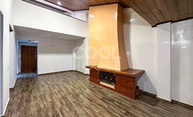 Apartamento Dúplex en venta o arriendo en Santa Bárbara