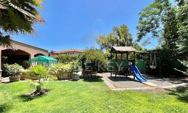 Casa Venta 5 Dormitorios Club Golf Lirios Piscina - Requínoa