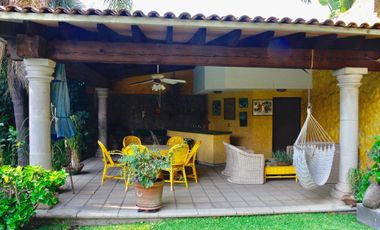 Muy bonita casa en exclusivo condominio en Sumiya