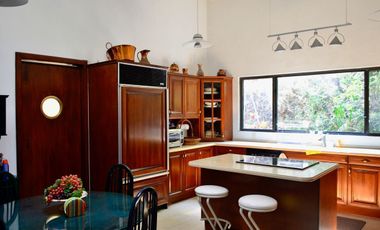 Muy bonita casa en exclusivo condominio en Sumiya