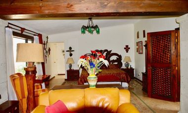 Muy bonita casa en exclusivo condominio en Sumiya