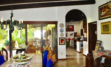 Muy bonita casa en exclusivo condominio en Sumiya