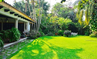 Muy bonita casa en exclusivo condominio en Sumiya